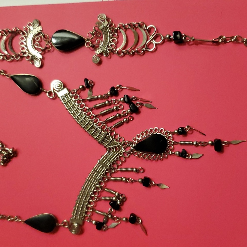 Silver and black stone necklace and bracelet set